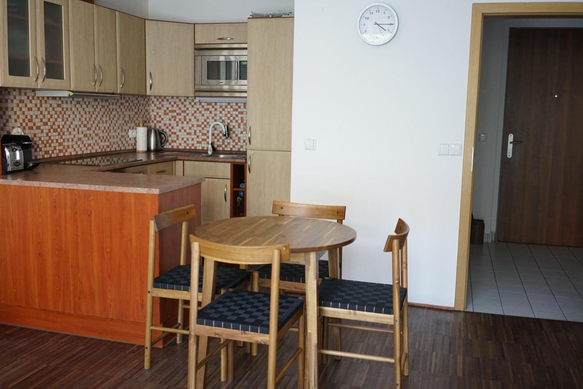 K-14 Apartment Прага Екстериор снимка
